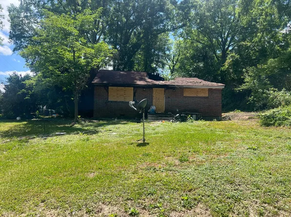 208 Lakeview Dr, Gaffney, SC 29340