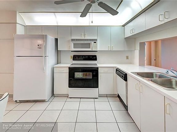5th image of 10414 NW 24th Pl APT 101