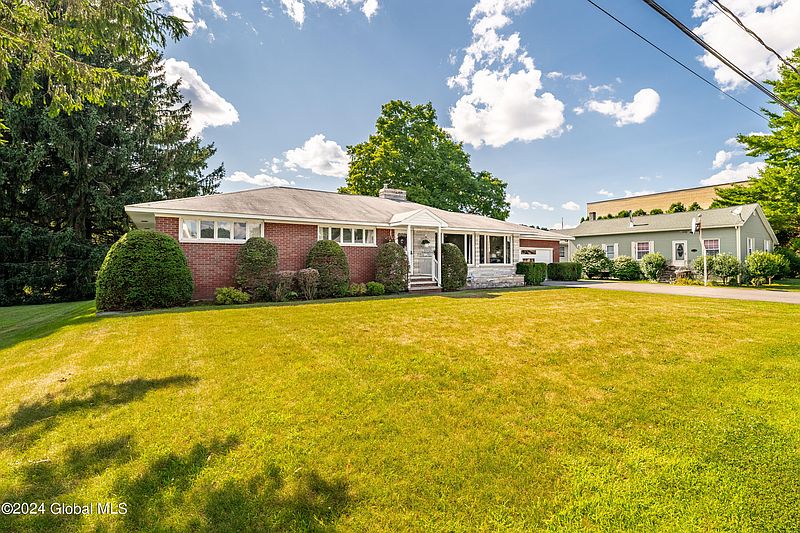 3rd image of 9 Kniskern Avenue