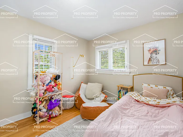 321 W 6th St — Photo 10