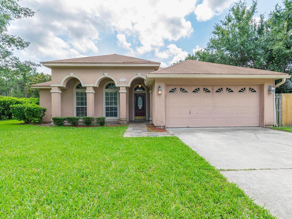 1st image of 13498 Las Brisas Way