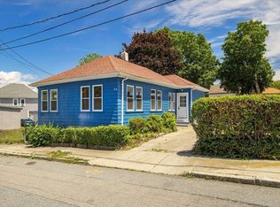 22 Queen St, Fall River, MA 02724