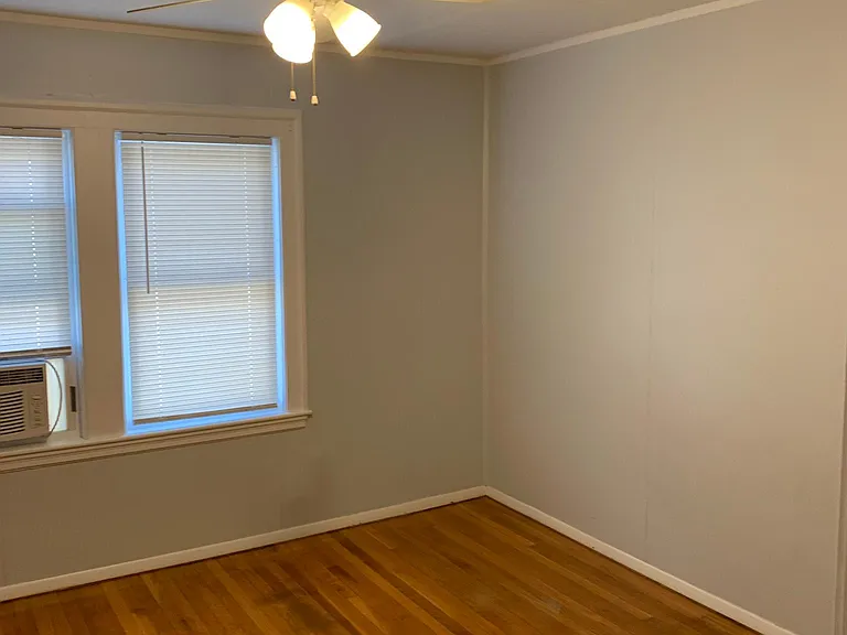 6 Washington Ave — Photo 2