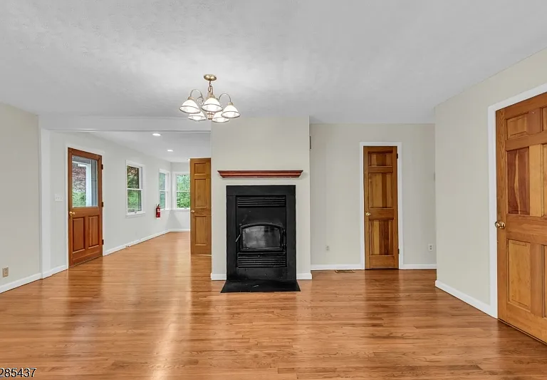 101 Drakestown Rd — Photo 9