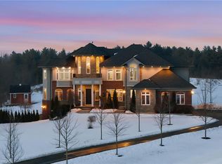 100 Chesswood Trl, Hamilton, ON L8N2Z7