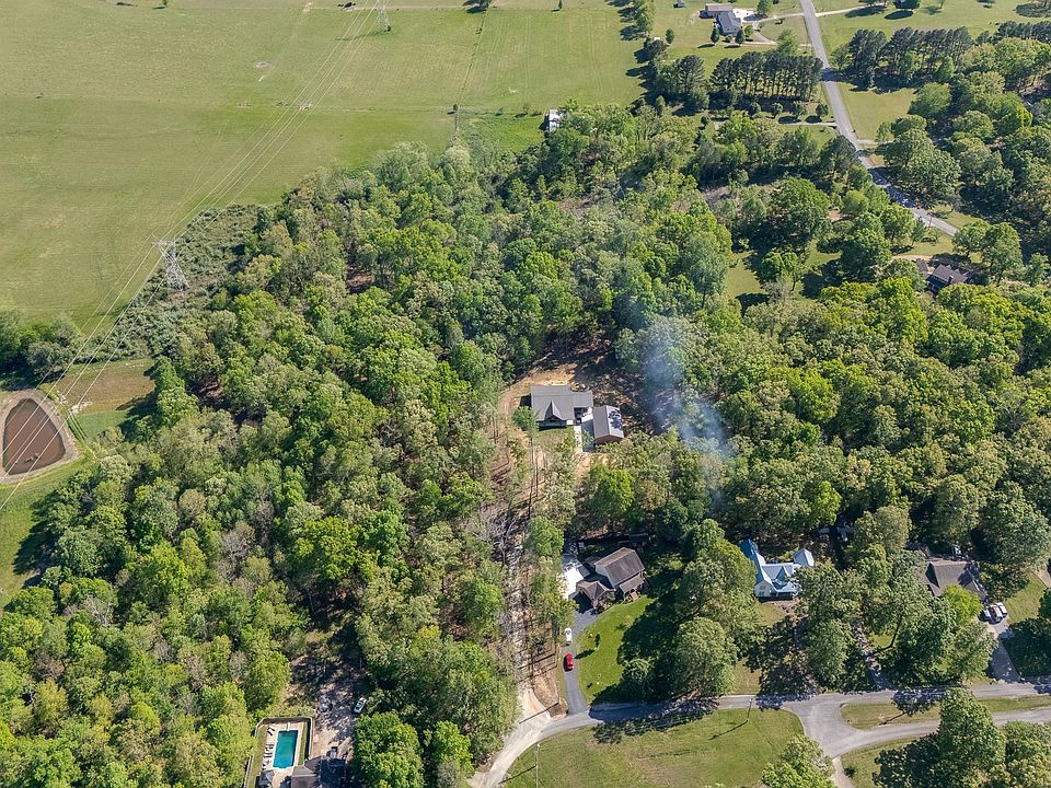 43rd image of 14 Ashley Ct