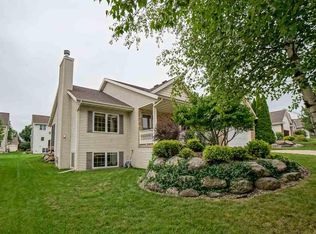 9415 Eagle Nest Ln, Middleton, WI 53562