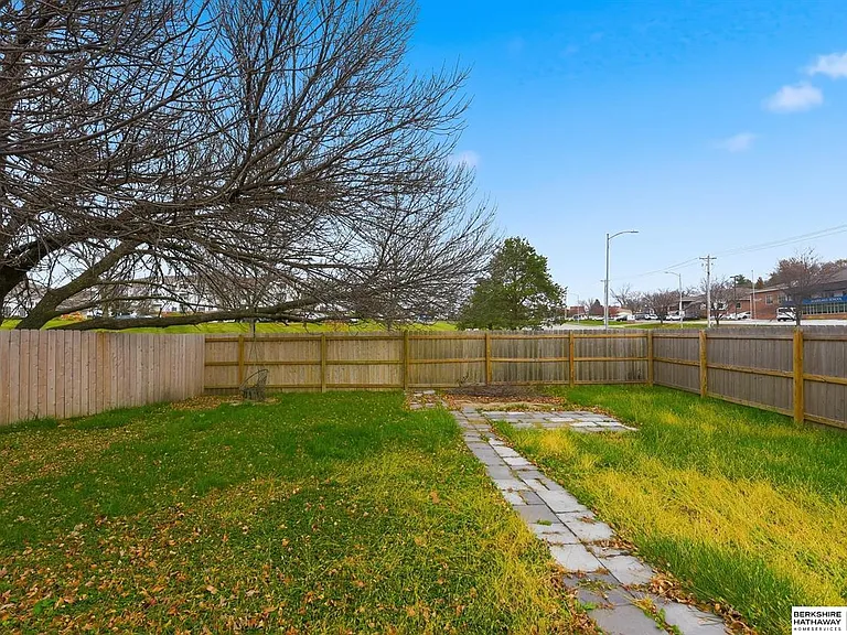 10804 Borman Ave — Photo 8