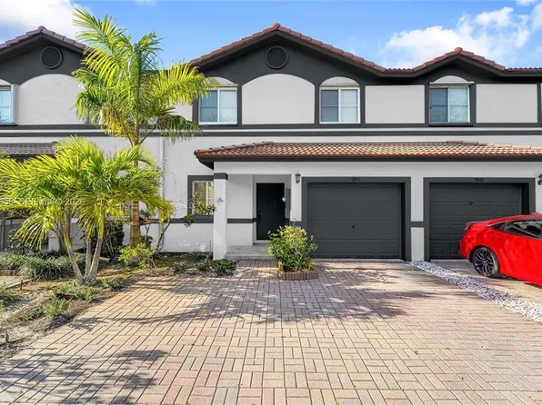 9840 NW 19th Pl, Fort Lauderdale, FL 33322