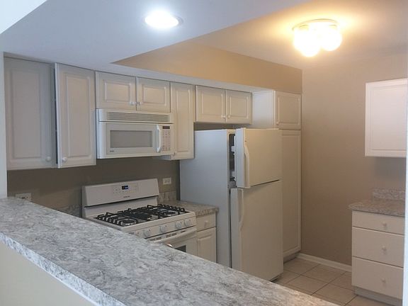 3rd image of 1906 Grove Ave #1906