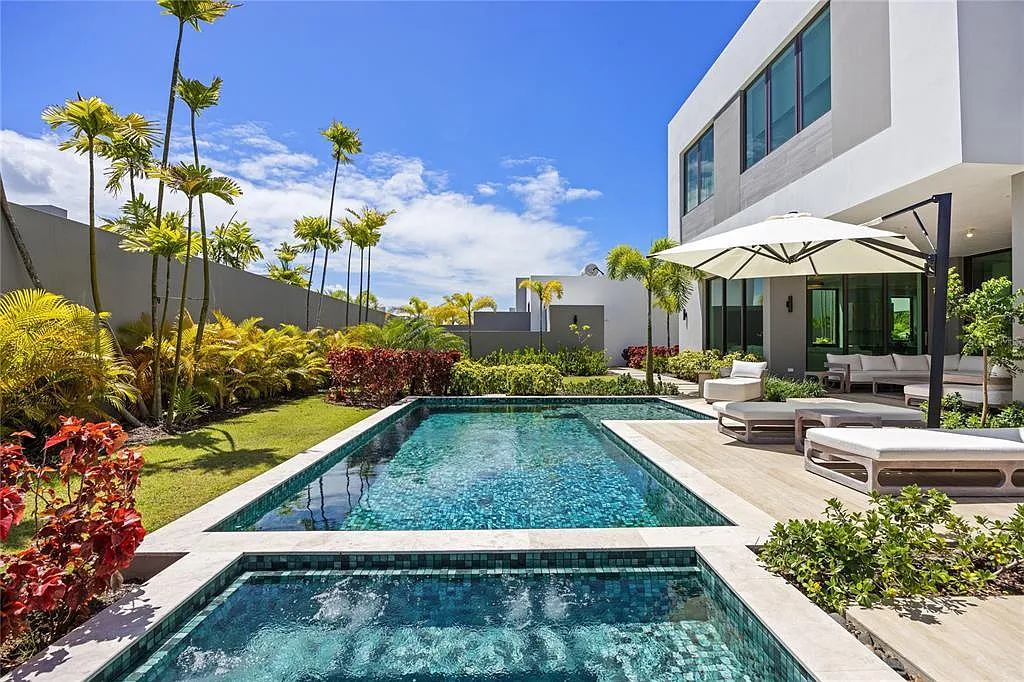 5 bed, 7.0 bath, 4380 sqft, $45,000 — Photo 2