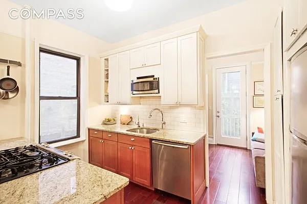Sold by Compass | media 5