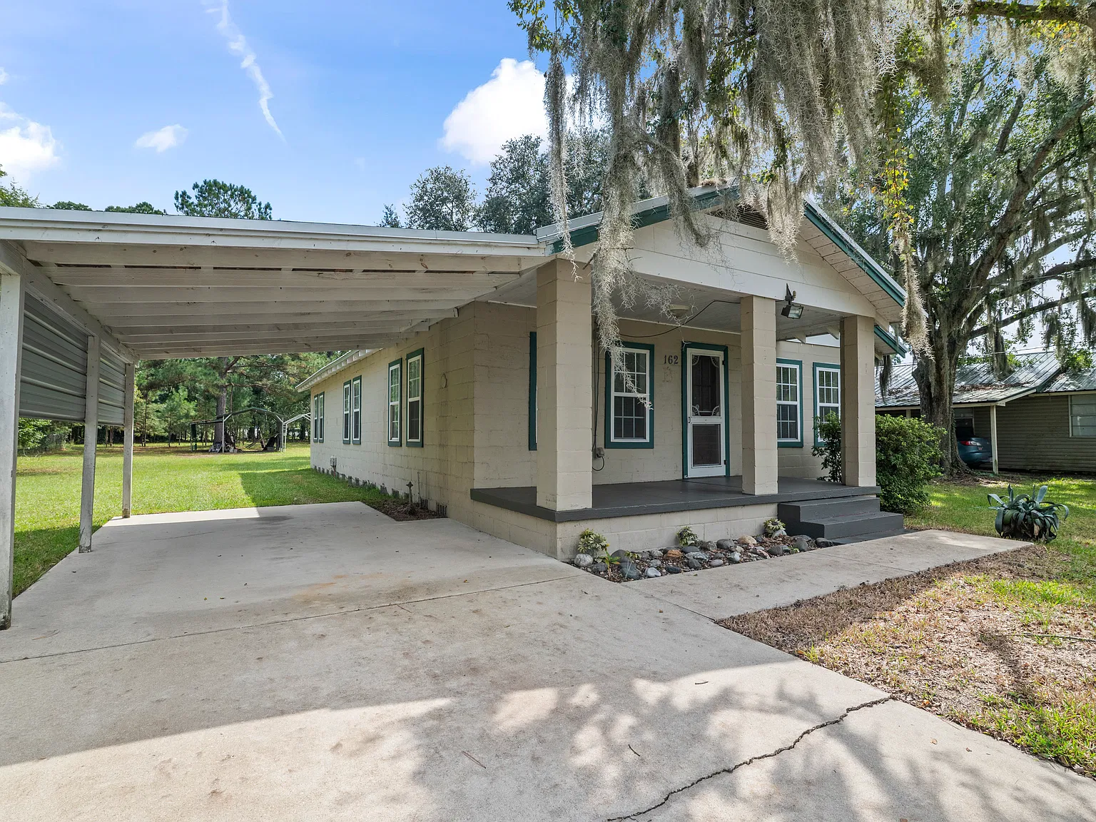 3 bed, 1348 sqft, $1,650 — Photo 3