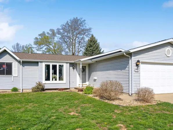 1104 Lake Shore Pl, Evansdale, IA 50707