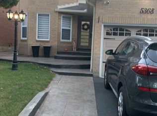 5368 Champlain Trl E, Mississauga, ON L5R 2Y4
