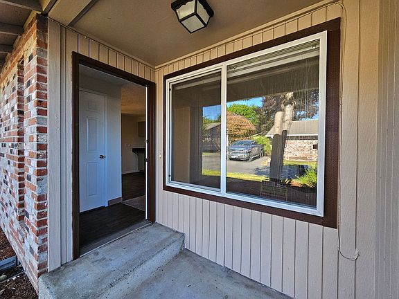 5th image of 5803-5815 NE 34th St #5815-H