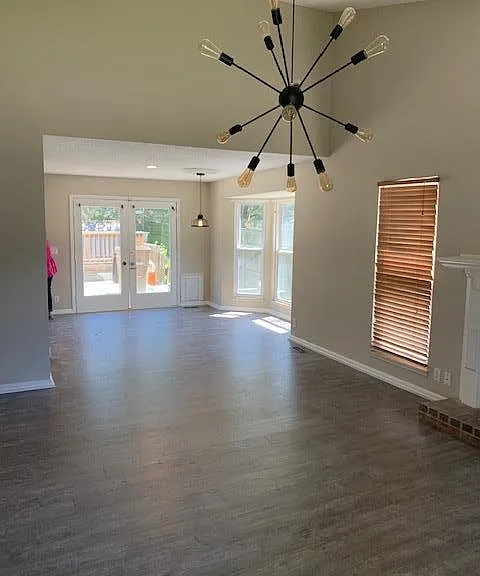 312 Cedarcliff Rd — Photo 2