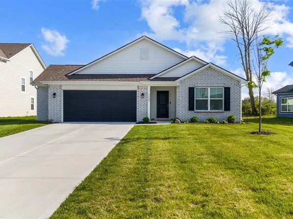 6629 W Regatta Dr, Greenfield, IN 46140