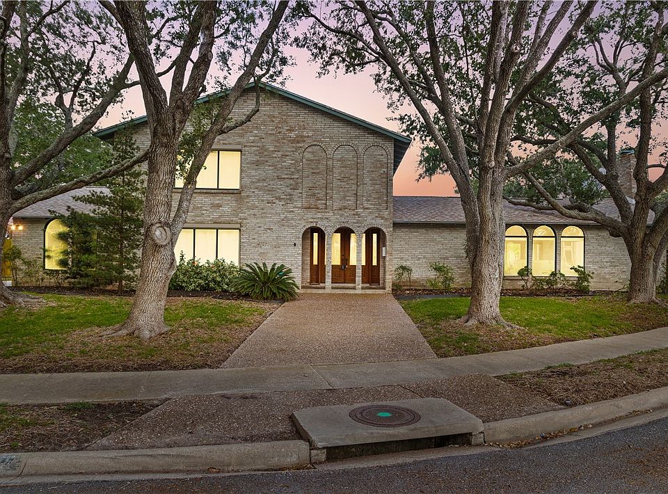 1st image of 1010 Karnak Dr