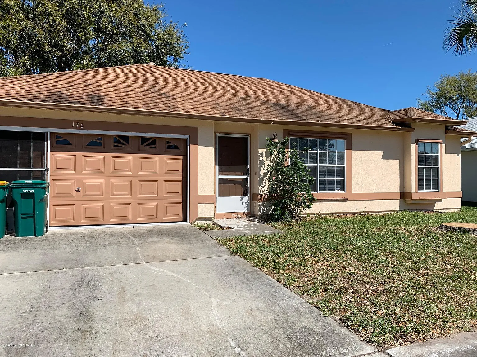 3 bed, 2.0 bath, 1156 sqft, $1,975 — Photo 1
