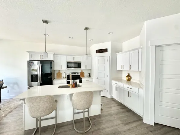 3746 W Big Horn Dr #4, Lehi, UT 84043