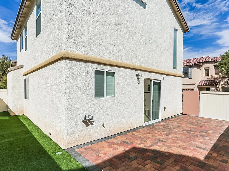 8329 Wildwood Glen Dr — Photo 17