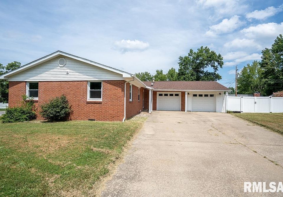 1st image of 600 Indian Hill Dr