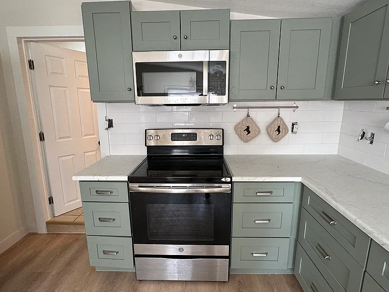 831 Oak Ave — Photo 5