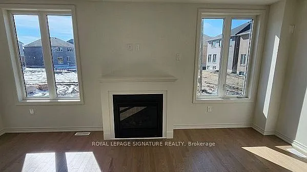 46 Sandhill Cres — Photo 3