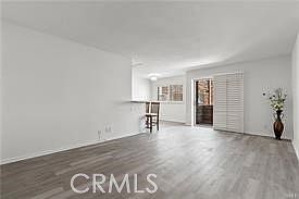 1st image of 5349 Newcastle Ave APT 18