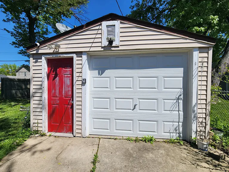 1858 Farrow St — Photo 19