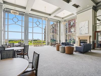 4120 South Lake DRIVE #457, Saint Francis, WI, 53235