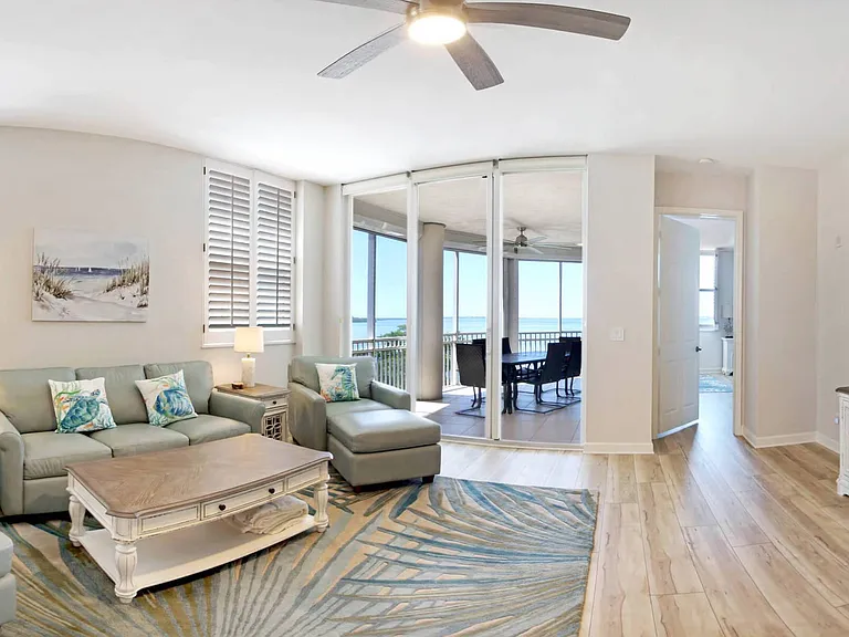 14200 Royal Harbour Ct — Photo 16