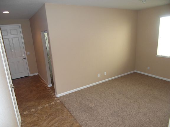 5th image of 904 Lighthouse Dr