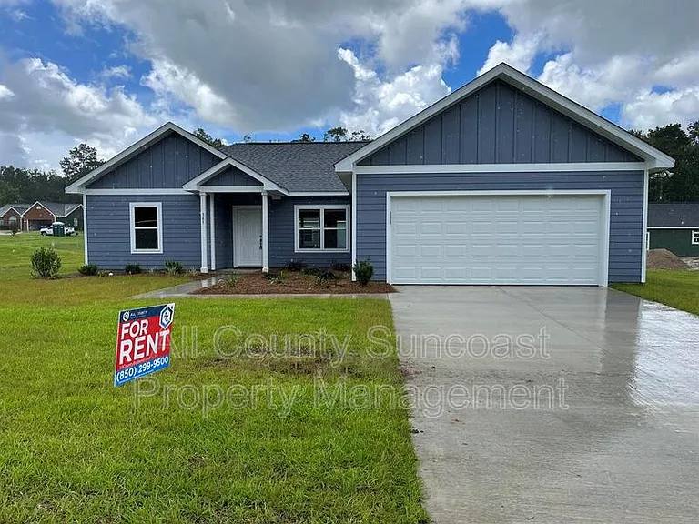 365 Elliott Dr — Photo 1
