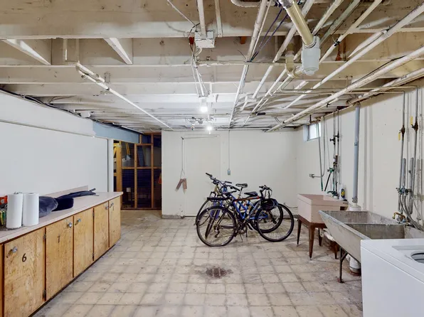 The Badger Den Apartments on University