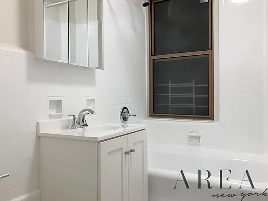 Rented by Ian Alexander Realty Group LLC | media 15