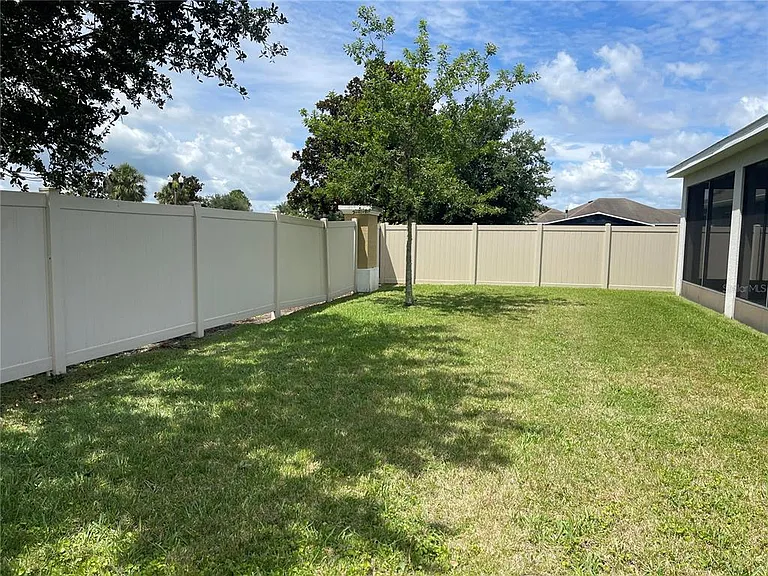 3560 Pixie Ln — Photo 32