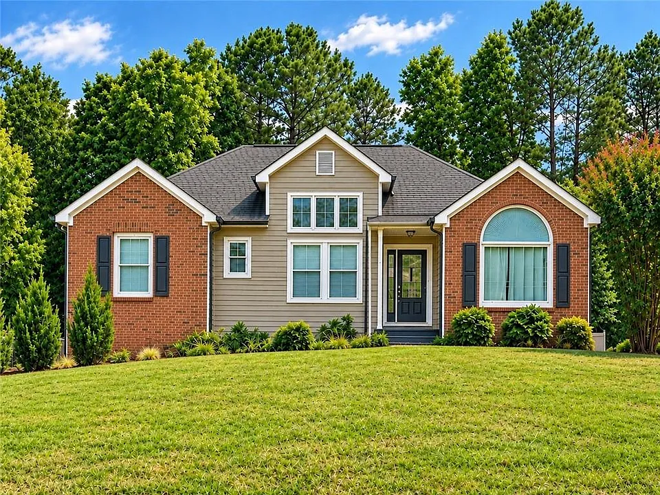 154 Camden Woods Dr
