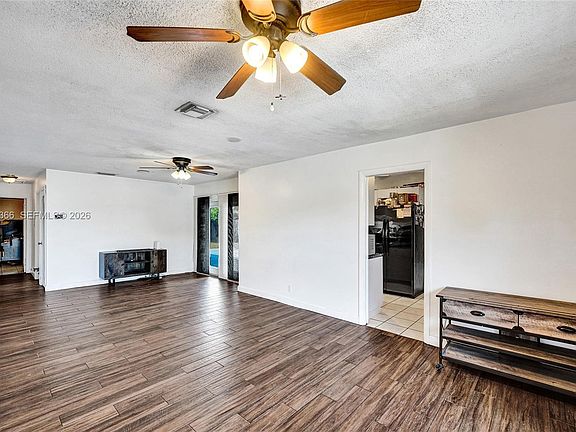 5th image of 7570 Johnson St