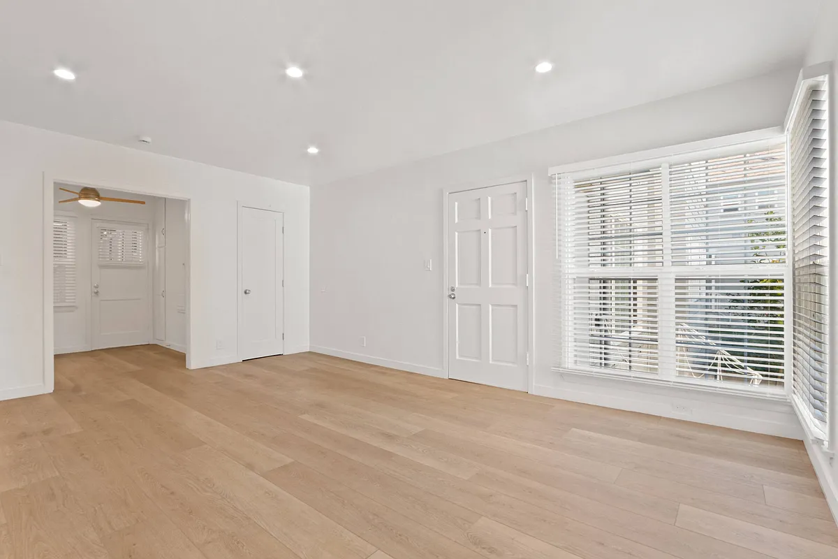 Building Photo - 805 23rd Street