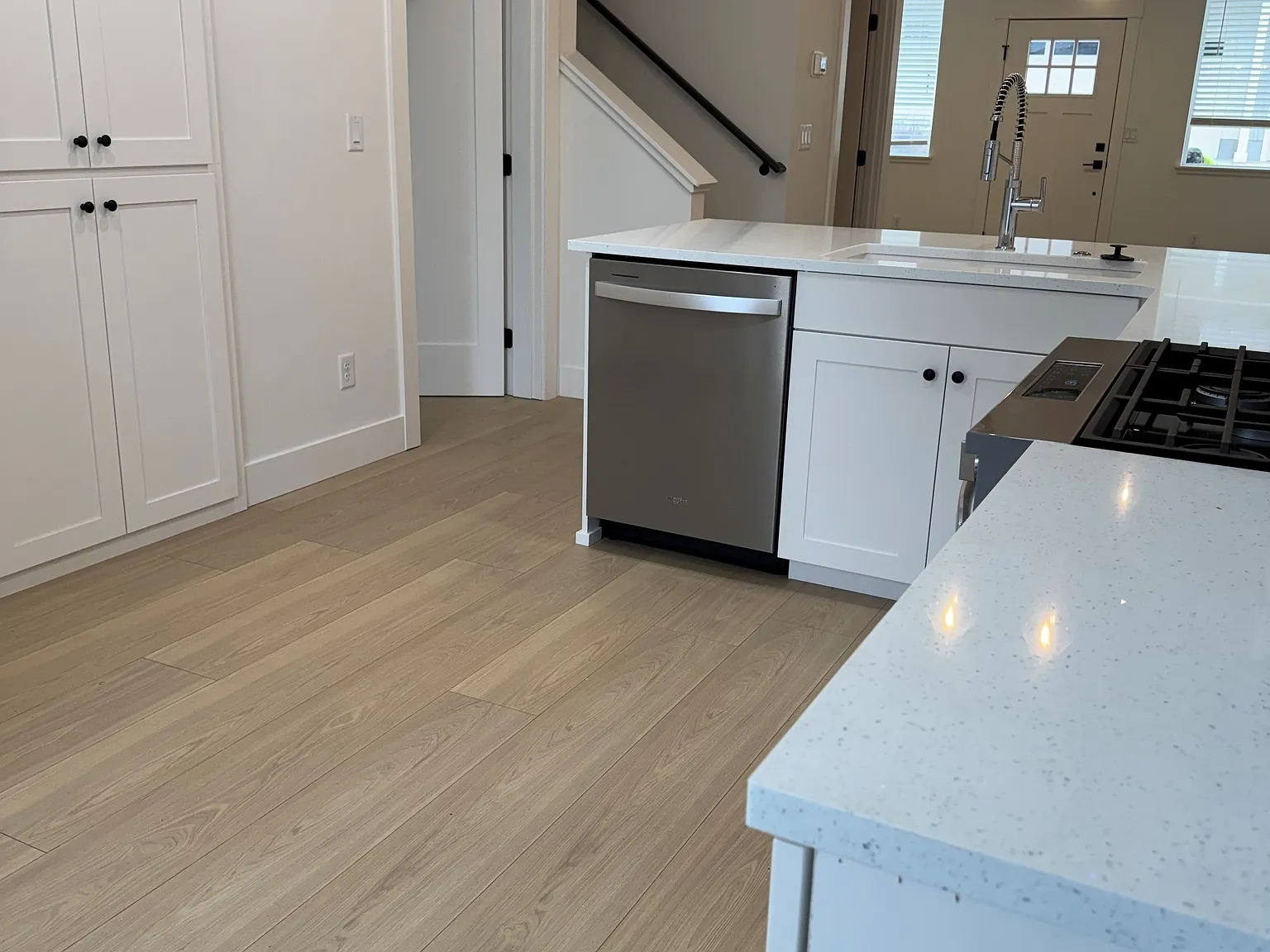 3 bed, 2.5 bath, 1277 sqft, $2,195 — Photo 4