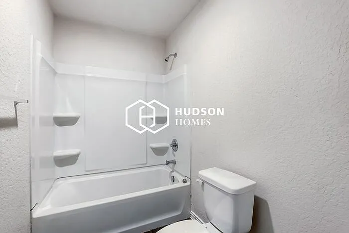 1720 San Patricio St — Photo 12