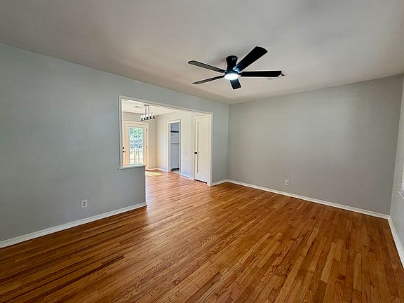 5th image of 2517 W Cherokee Ave