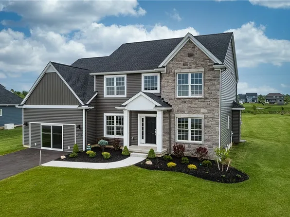 3353 Cross Crk, Hamburg, NY 14075