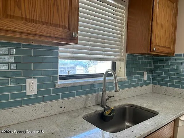 1010 Bianca Dr NE — Photo 4