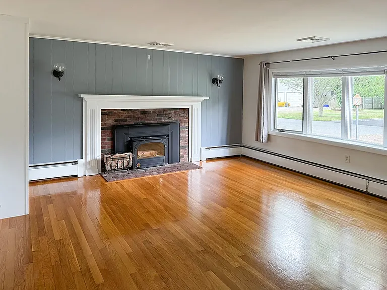 15 Bonito Ave — Photo 3