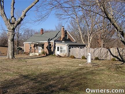 Country Living Front Yard
