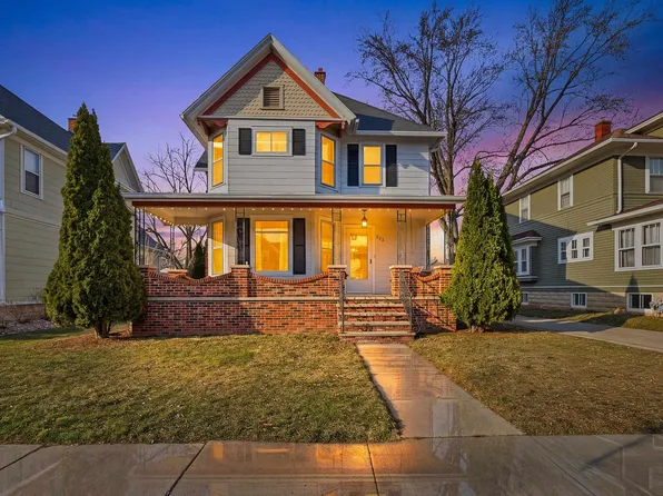 253 4th St, Fond Du Lac, WI 54935