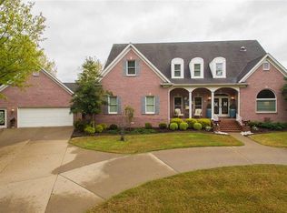 214 Golf Cart Dr, Mayfield, KY 42066